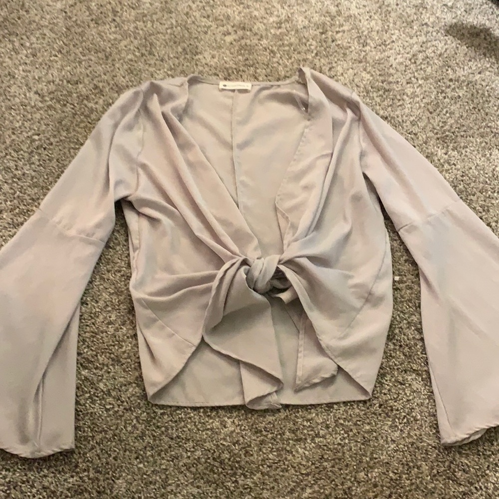 Impeccable pig tie front top- worn once